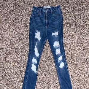 hollister curvy ultra high-rise skinny jeans with rips and advanced stretch
